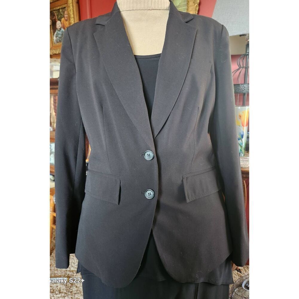 J44  Worthington 2-button black lined Blazer business office